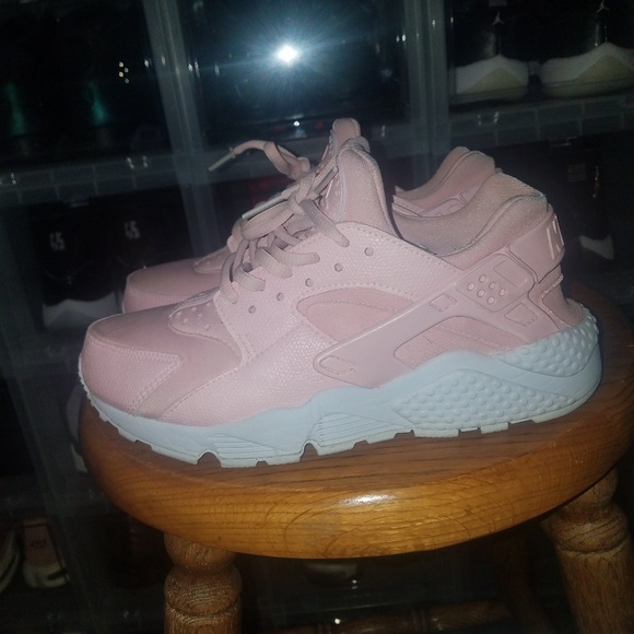 Nike Shoes - Huraches